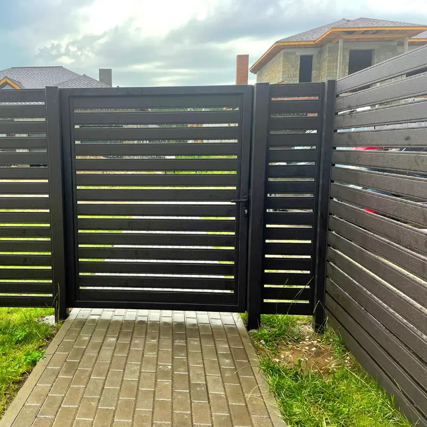 Фото 8 забор жалюзи-ранчо RAL8019 Темный Шоколад